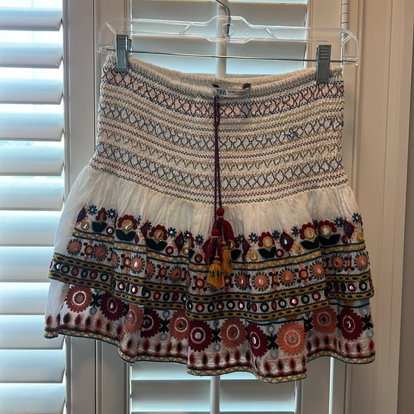 Zara Mini Skirt with Contrast Embroidery Gypsy Boho Smocked Tassel - Picture 3 of 5